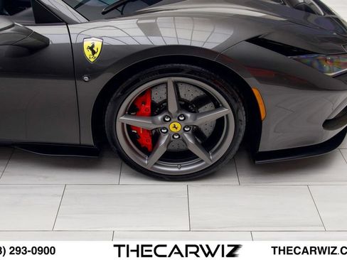 Used 2022 Ferrari F8 Tributo RWD image 43