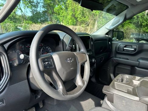 Used 2019 Chevrolet Silverado 1500 Custom Trail Boss w/ Custom Convenience Package AWD/4WD image 9