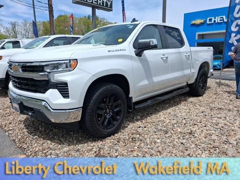 Used 2025 Chevrolet Silverado 1500 LT AWD/4WD image 2