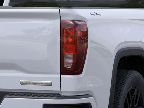 New 2026 GMC Sierra 1500 Elevation image 11