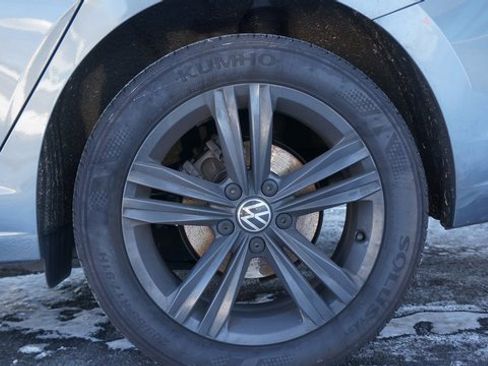 Certified 2023 Volkswagen Jetta SE w/ Panoramic Sunroof Package image 78