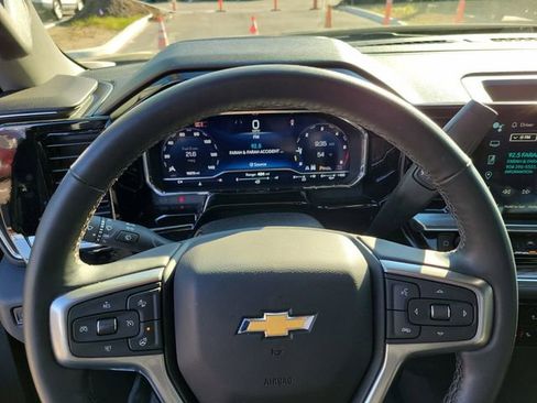 Used 2024 Chevrolet Silverado 1500 LT w/ Z71 Off-Road Package image 18