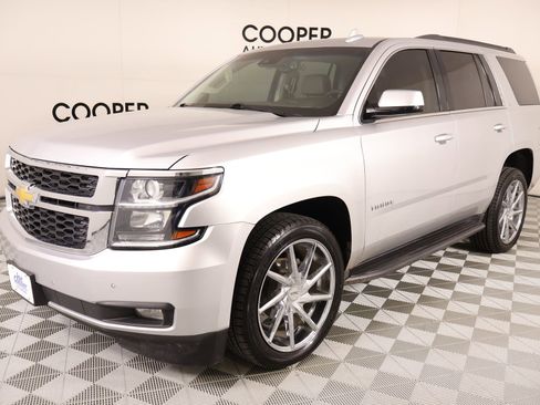 Used 2018 Chevrolet Tahoe LT image 12