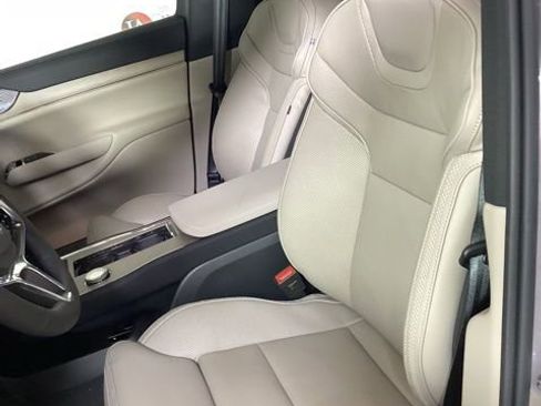 New 2026 Volvo EX90 Ultra image 12