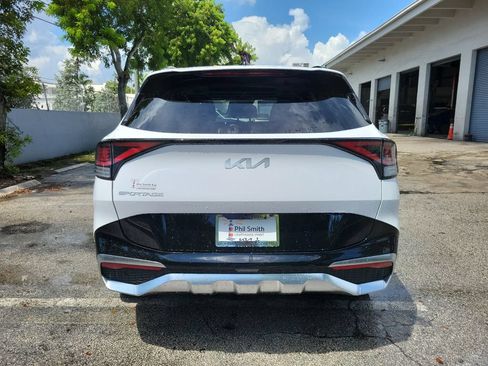 Certified 2023 Kia Sportage SX FWD image 9