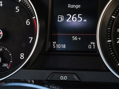 Used 2018 Volkswagen GTI SE w/ SE Leather Package image 20