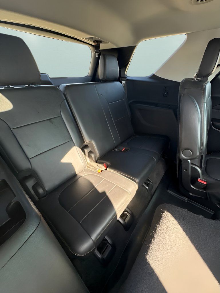 Used 2018 Chevrolet Traverse Premier w/ Redline Edition FWD image 22