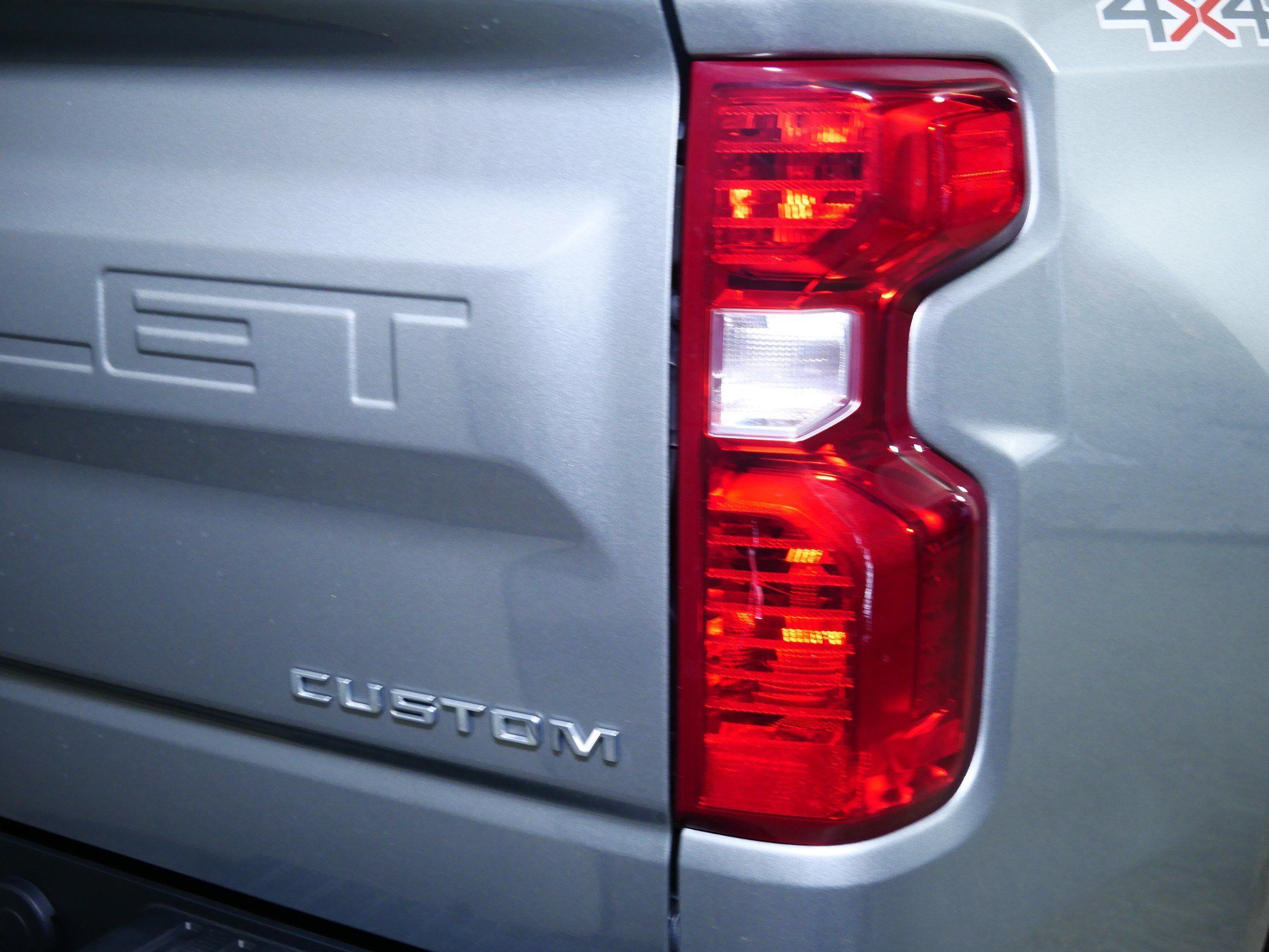 Used 2023 Chevrolet Silverado 1500 Custom AWD/4WD image 17