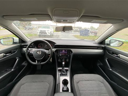 Used 2021 Volkswagen Passat 2.0T S FWD image 31