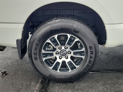 Used 2023 Nissan Titan SV w/ Accessory Utility Package image 6