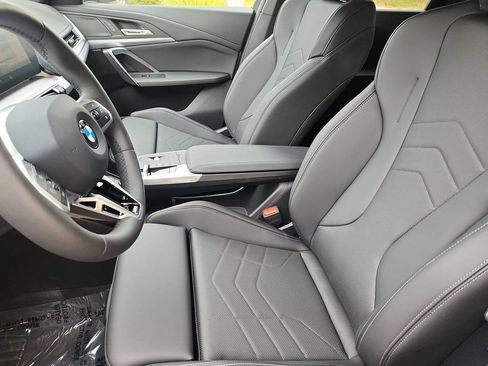 Used 2025 BMW X1 xDrive28i w/ M Sport Package AWD/4WD image 16