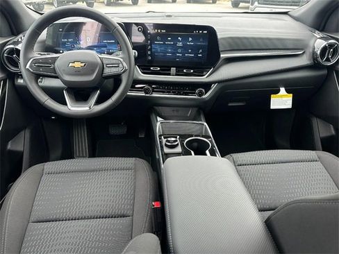 New 2026 Chevrolet Equinox LT w/ Safety and Technology Package image 5