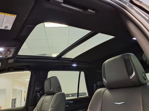 Certified 2024 Cadillac Escalade Sport AWD/4WD image 25