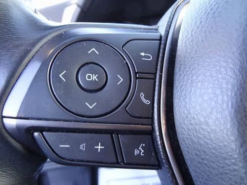 Used 2023 Toyota Camry SE image 12