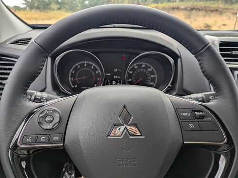 New 2025 Mitsubishi Outlander Sport SE image 28
