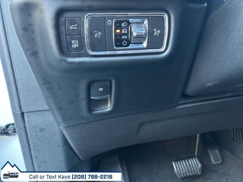 Used 2021 Lincoln Nautilus Reserve image 21