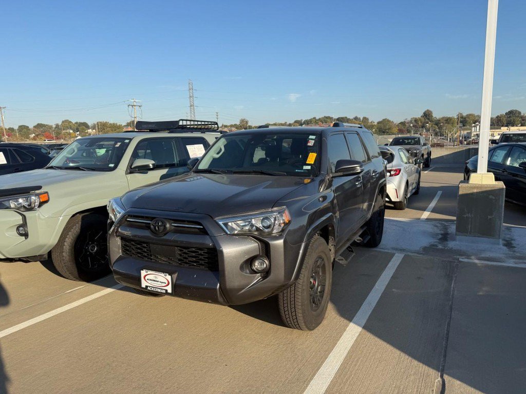 Used 2023 Toyota 4Runner SR5 Premium w/ Moonroof Package AWD/4WD image 2