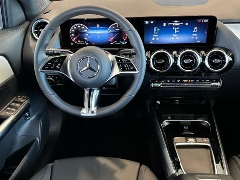 Certified 2026 Mercedes-Benz GLA 250 image 24