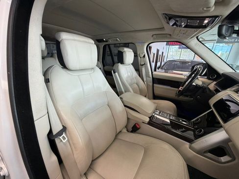 Used 2019 Land Rover Range Rover Supercharged AWD/4WD image 34