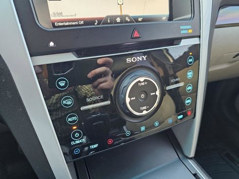 Used 2015 Ford Explorer Limited w/ Equipment Group 302A FWD image 61