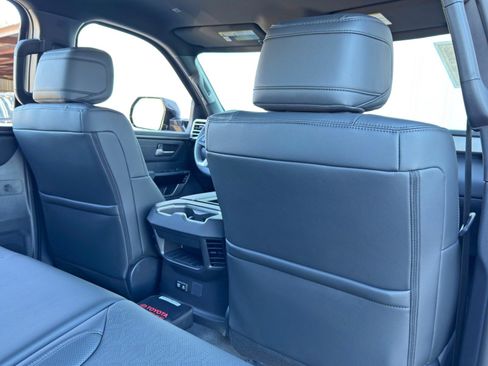 Used 2025 Toyota Tundra Limited image 37