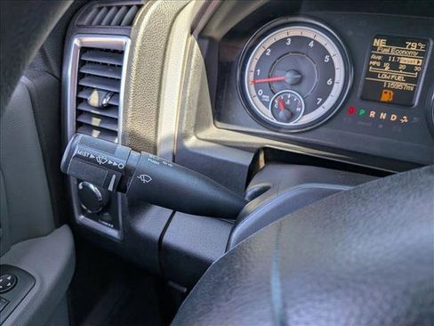 Used 2019 RAM 1500 Classic SLT AWD/4WD image 16