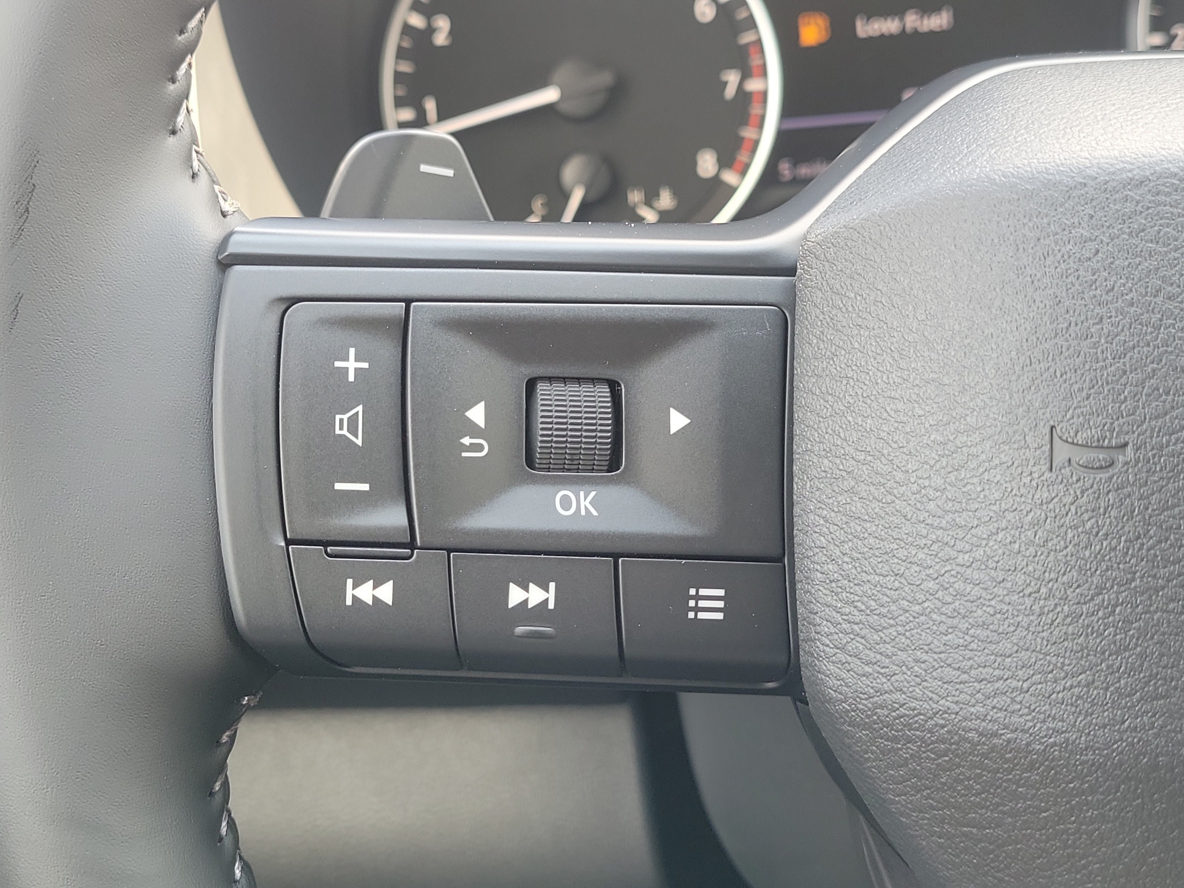 New 2026 Nissan Pathfinder SV FWD image 22