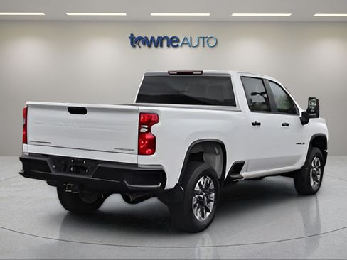 Used 2025 Chevrolet Silverado 2500 Custom w/ Z71 Off-Road Package AWD/4WD image 5