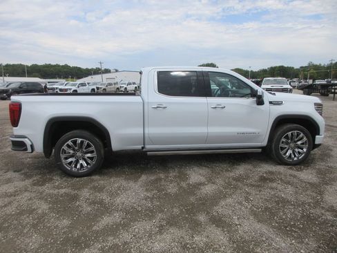 New 2026 GMC Sierra 1500 Denali w/ Denali Reserve Package AWD/4WD image 3