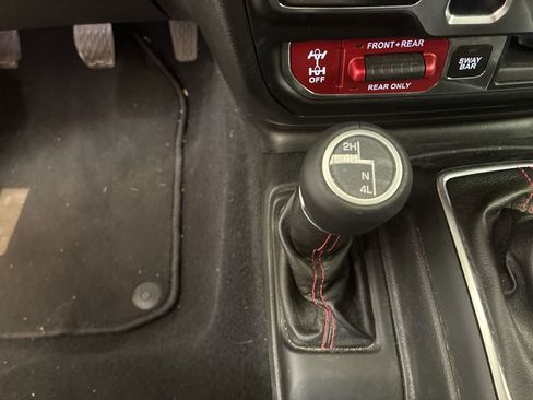 Used 2018 Jeep Wrangler Rubicon AWD/4WD image 22