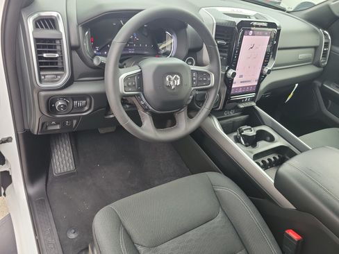 Used 2025 RAM 1500 Big Horn RWD image 11