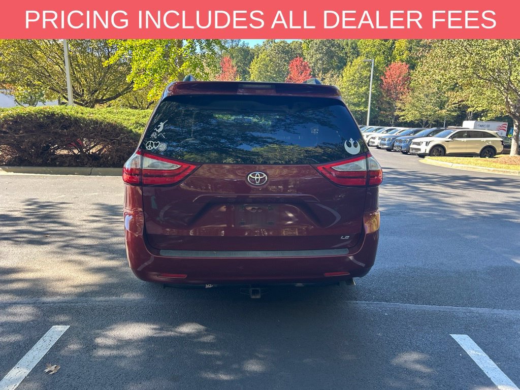 Used 2015 Toyota Sienna LE FWD image 7