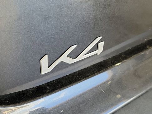 Used 2025 Kia K4 LXS image 8
