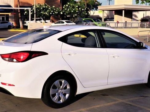 Used 2016 Hyundai Elantra SE FWD image 9