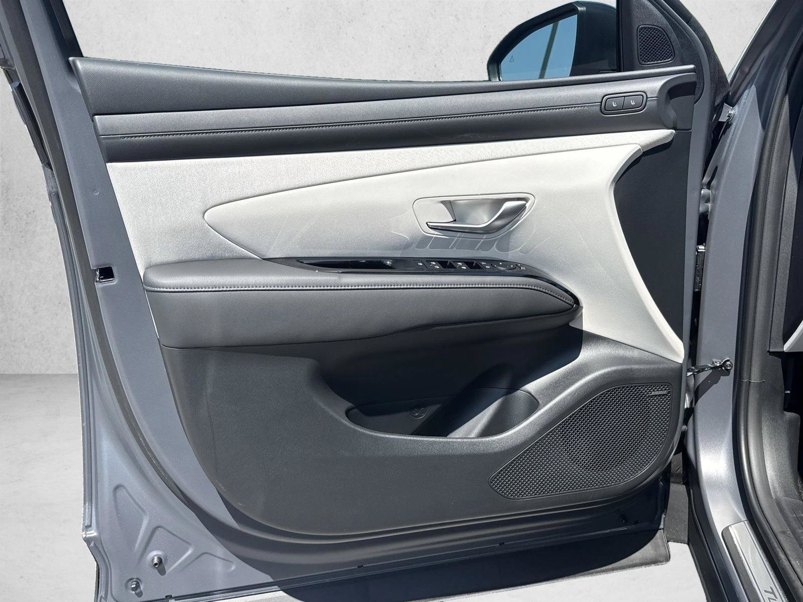 New 2026 Hyundai Tucson Limited FWD image 10