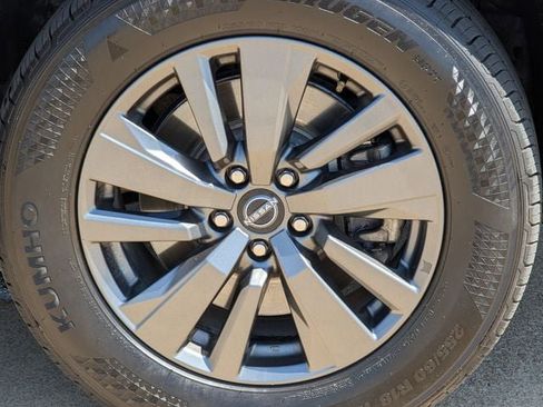 Used 2023 Nissan Pathfinder SV image 10