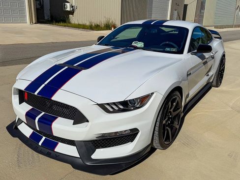 Used 2016 Ford Mustang Shelby GT350R w/ GT350R Equipment Group 920A image 16