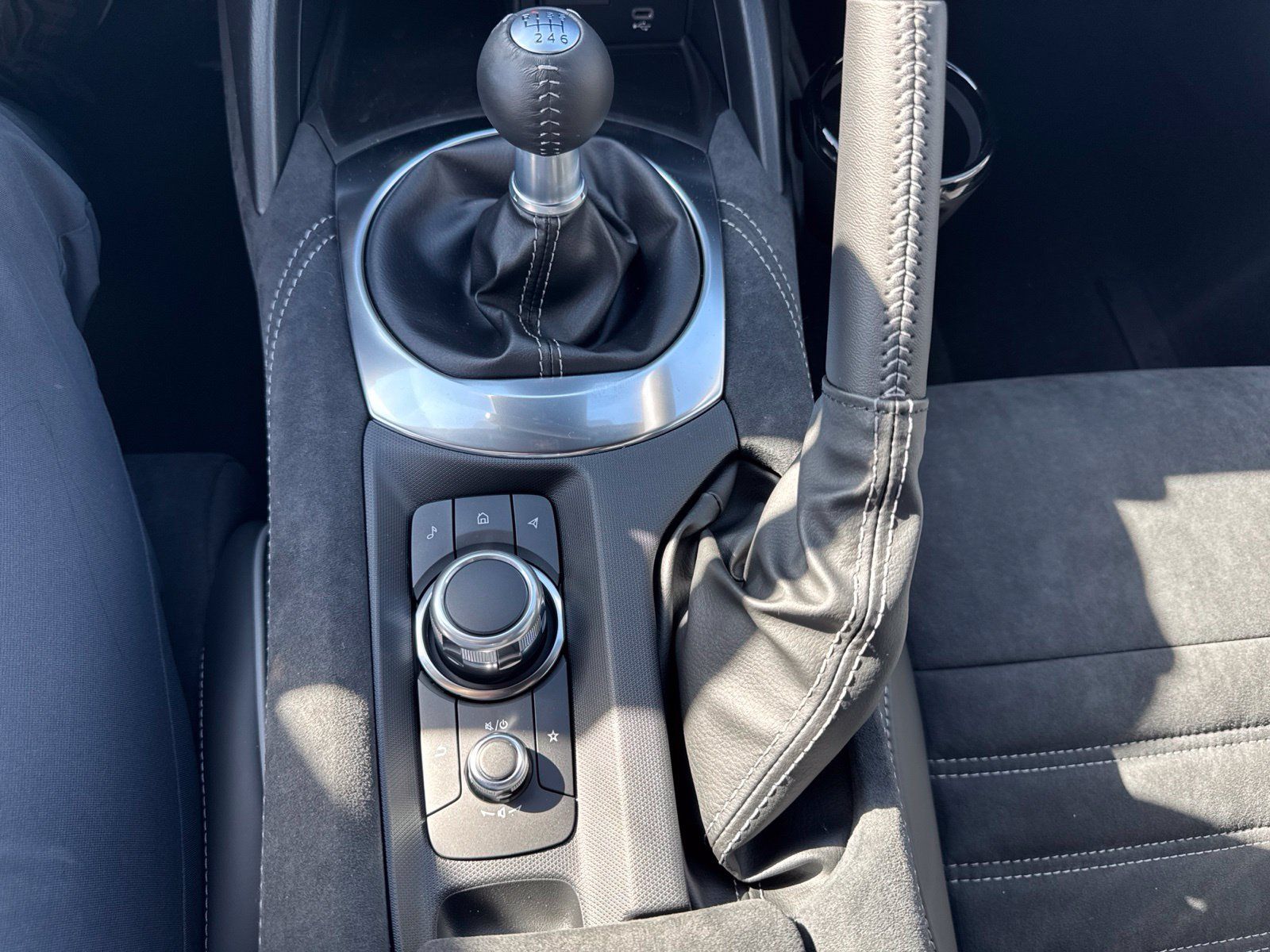 New 2026 MAZDA MX-5 Miata Club w/ Brembo/BBS/Recaro Package RWD image 15