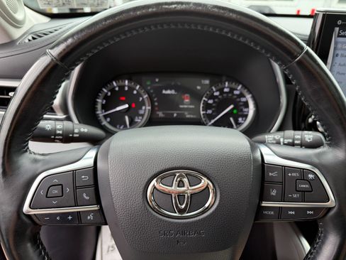 Used 2021 Toyota Highlander Platinum image 27
