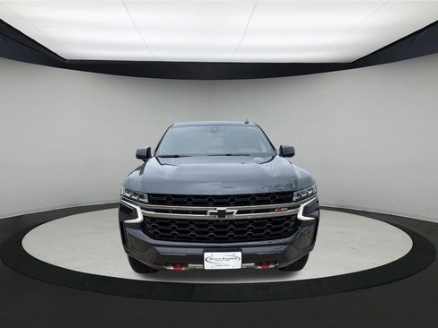 Used 2022 Chevrolet Suburban Z71 w/ Z71 Off-Road Package AWD/4WD image 2