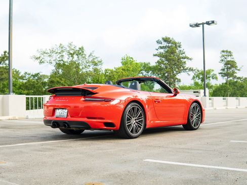 Used 2019 Porsche 911 Carrera S RWD image 33
