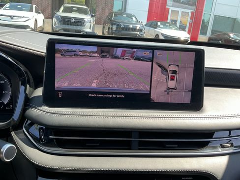 Used 2025 INFINITI QX60 Sensory w/ Vision Package AWD/4WD image 17