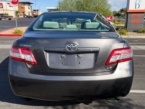 Used 2011 Toyota Camry LE w/ LE Extra-Value Pkg FWD image 4