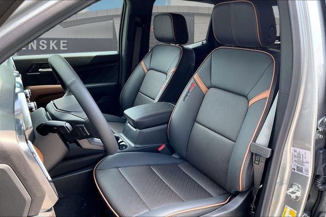 New 2026 GMC Canyon AT4 w/ Technology Plus Package AWD/4WD image 10
