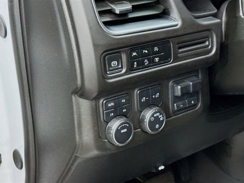 Used 2024 Chevrolet Tahoe Z71 w/ Luxury Package AWD/4WD image 13