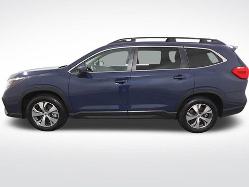 Used 2024 Subaru Ascent Premium w/ Convenience Package image 2