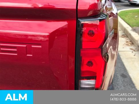 Used 2024 Chevrolet Colorado Z71 w/ Z71 Convenience Package 2 AWD/4WD image 14