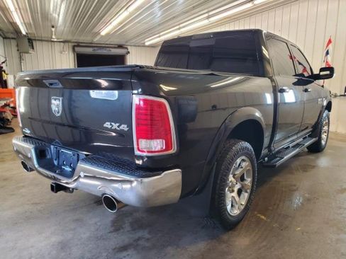 Used 2017 RAM 1500 Laramie AWD/4WD image 3