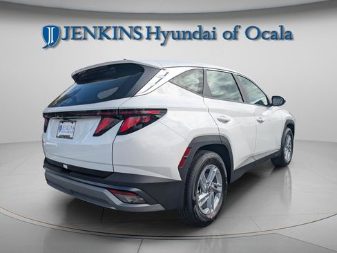 New 2026 Hyundai Tucson SE image 3