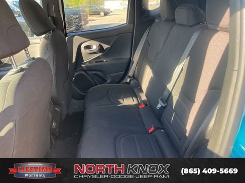Used 2022 Jeep Renegade Latitude image 8